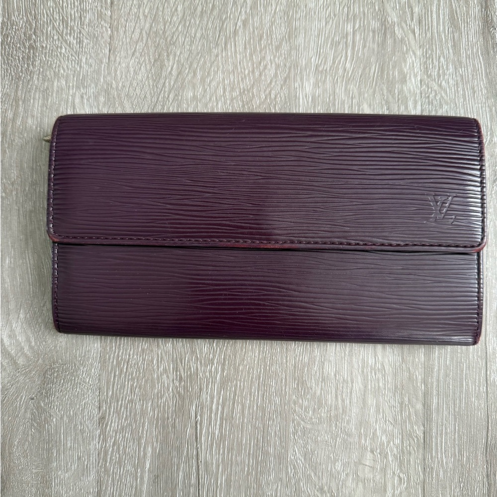 Louis Vuitton Epi Sarah Long Wallet - Deep Plum